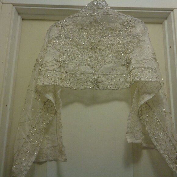 VINTAGE ORNATE METALLIC SILVERY THREADS INDIA RUNNER W MODERN NECKLACE LOT - Picture 3 of 9